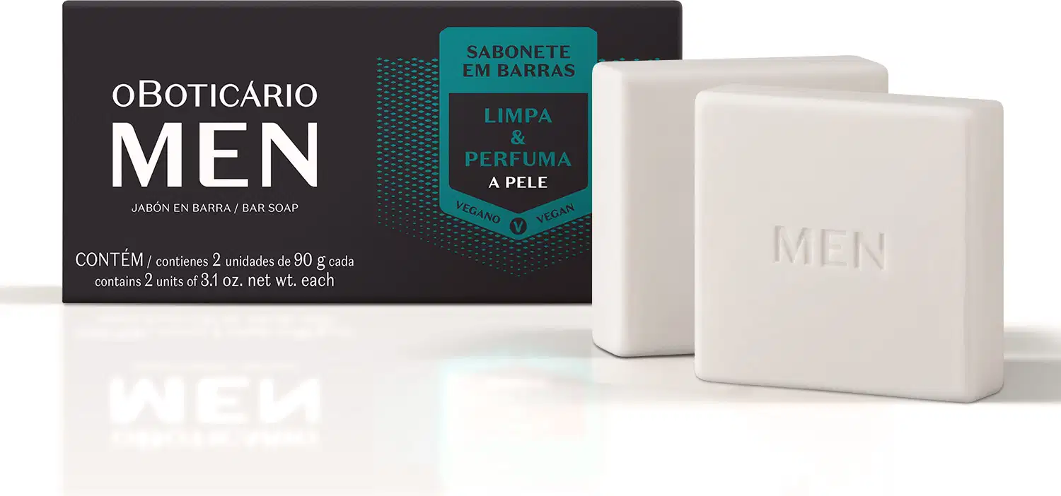 Imagem de uma caixa preta com logotipo da marca Men contendo 2 barras de sabonete brancas com texto em relevo.