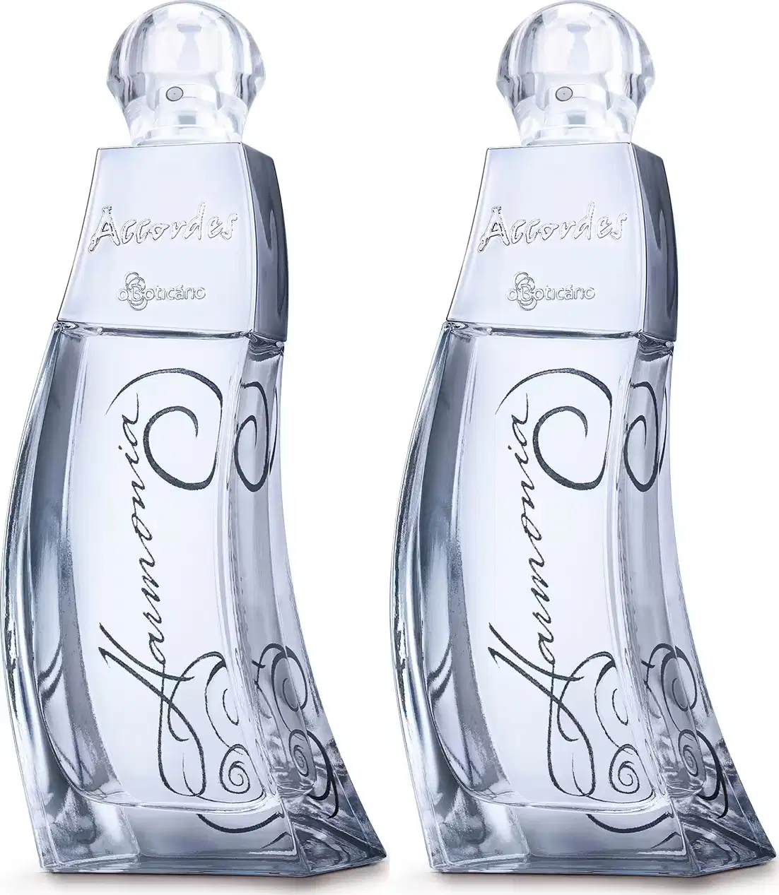 Imagem de dois frascos de vidro transparente azulado com rótulos da marca Accordes Harmonia, contendo uma fragrância floral com design elegante e texto manuscrito em preto.