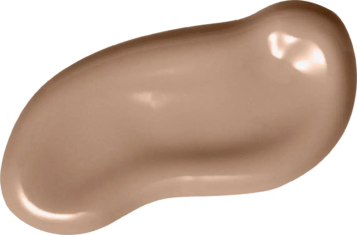 Textura cremosa e uniforme da base líquida e corretivo Reboco HD na cor 25 da marca Intense. Ela tem a cor bege escuro e é um produto de alta pigmentação. Está espalhada em uma superfície branca e lisa.
