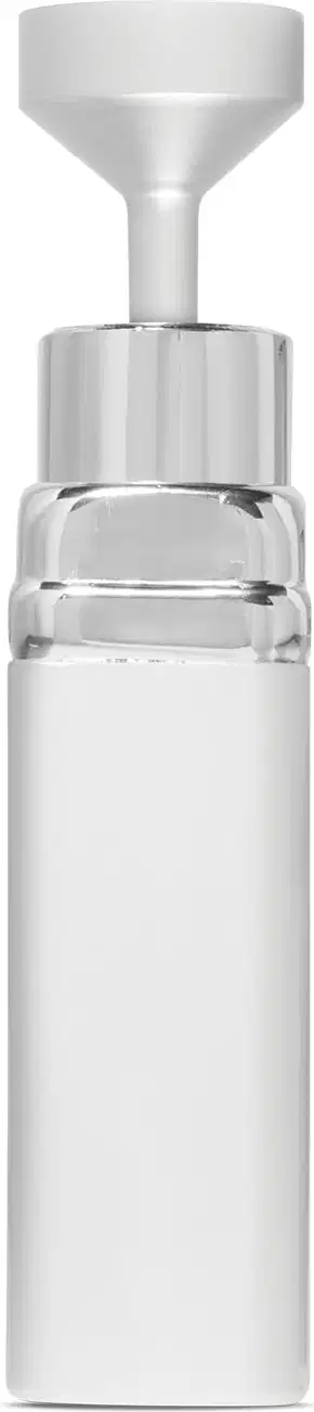 Porta-perfume com vaporizador em tubo prateado com um mini funil na parte superior do produto.