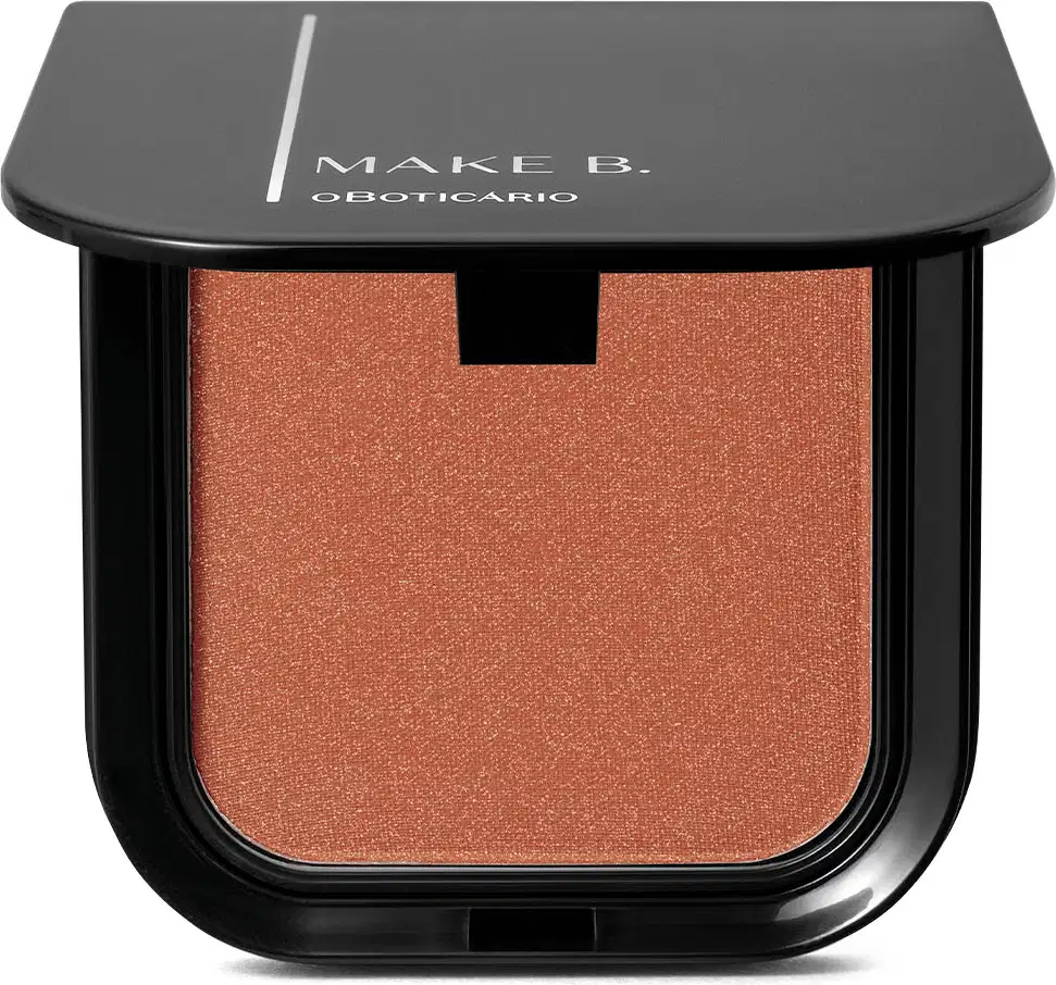 Blush em pó mate Luminoso Brown Make B. na cor marrom em estojo quadrado preto de cantos arredondados e o nome da marca gravado na tampa em letras brancas.