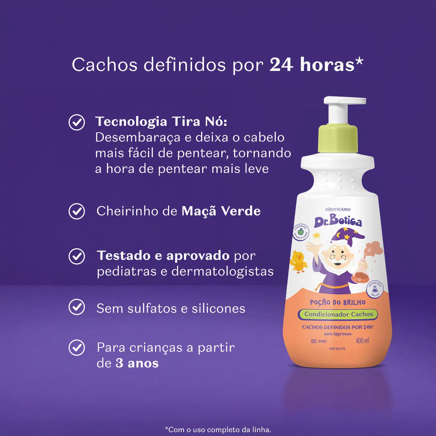 Imagem de uma embalagem branca e laranja com válvula dosadora amarela de condicionador infantil para cabelos cacheados da marca Dr. Botica em fundo azul escuro com letras brancas contando os benefícios do produto.
