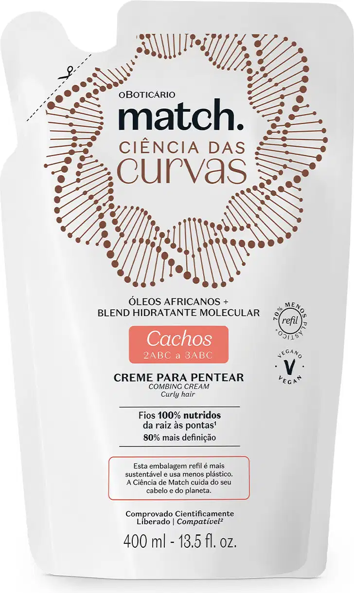 Refil de creme para pentear para cabelos cacheados Match Ciência das Curvas em sachê branco com letras marrons e detalhes laranjas.