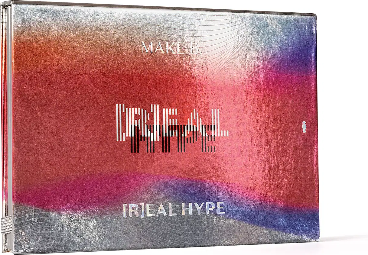 Estojo fechado da paleta de maquiagem multifuncional Real Hype da marca Make B. em tons de azul e vermelho com letras brancas.