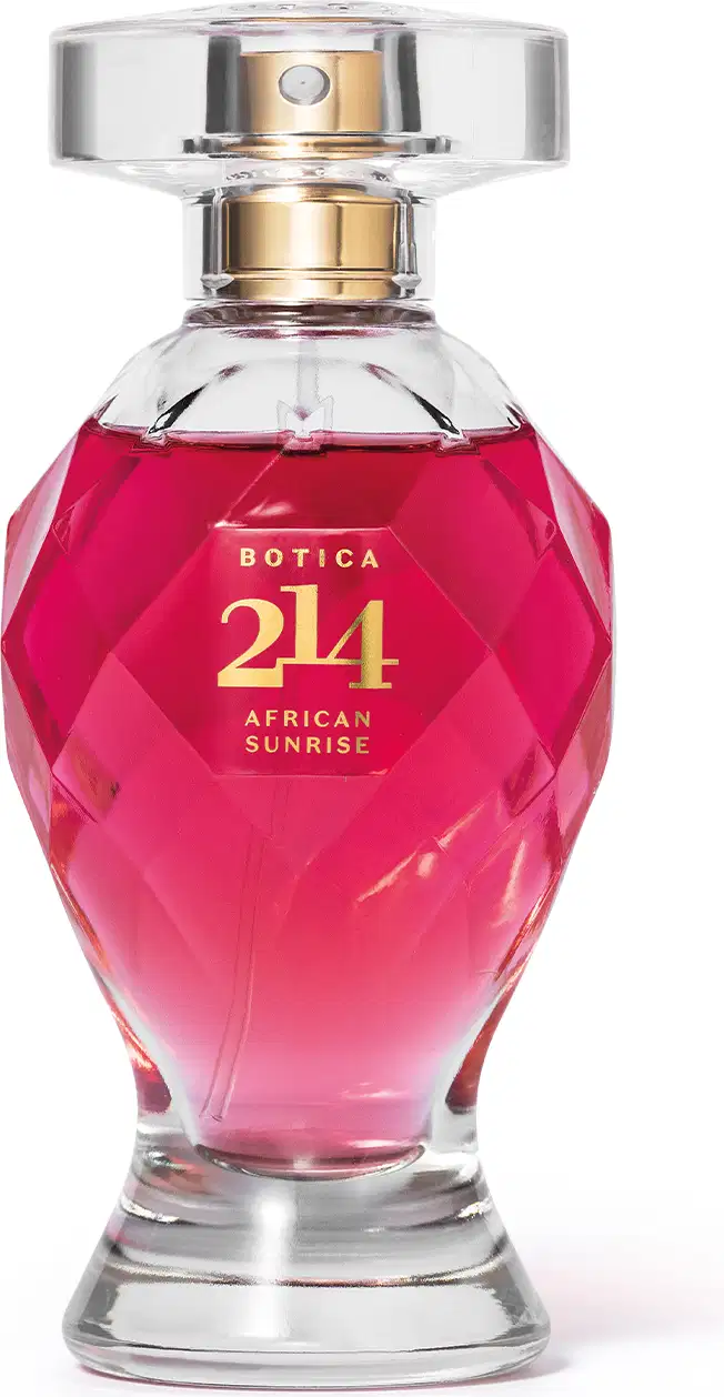 Vidro lapidado em formato de taça com líquido rosa vibrante, tampa transparente, pulverizador e letras douradas contendo 75ml de Eau de Parfum Botica 214 African Sunrise Floral Frutal.