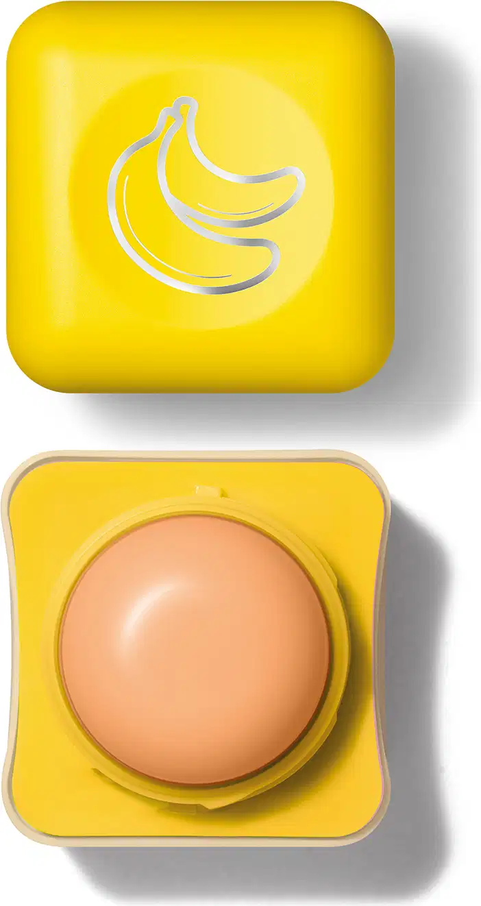 Embalagem quadrada com roll-on amarelo de balm labial da marca Intense Cuide-se Bem Banana. A tampa também é amarela com ilustração de bananas em prateado.