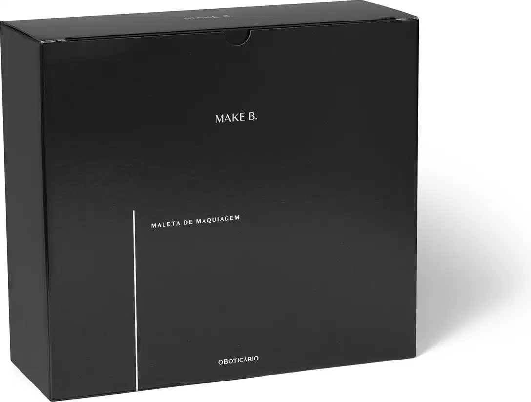 Caixa preta com detalhes e letras brancas contendo uma maleta de maquiagem Make B.