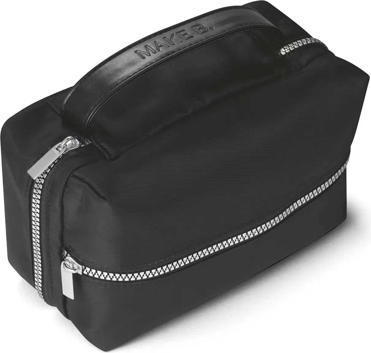 Nécessaire preta em formato retangular com alça superior. A parte frontal e a parte superior tem um zíper metálico prateado e o material é de nylon resistente. A alça possui o nome da marca Make B. gravado.