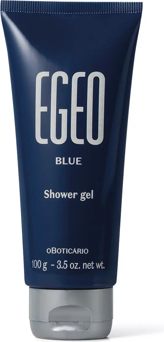 Imagem de uma bisnaga azul-marinho com rótulo em branco exibindo a marca "Egeo Blue" e a descrição "Shower gel" em inglês. A tampa do produto é na cor prata.