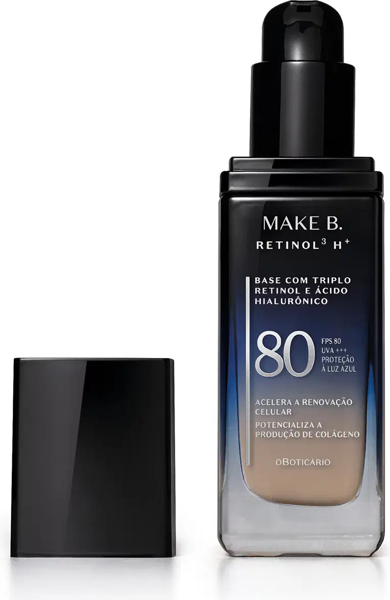 Frasco de vidro retangular aberto em degradê de preto para o azul base líquida da marca Make B.  Retinol 3 H+, na parte inferior se vê o tom bege da base. O rótulo contém texto escrito em branco, com destaque para o FPS 80. Tampa preta ao lado do frasco
