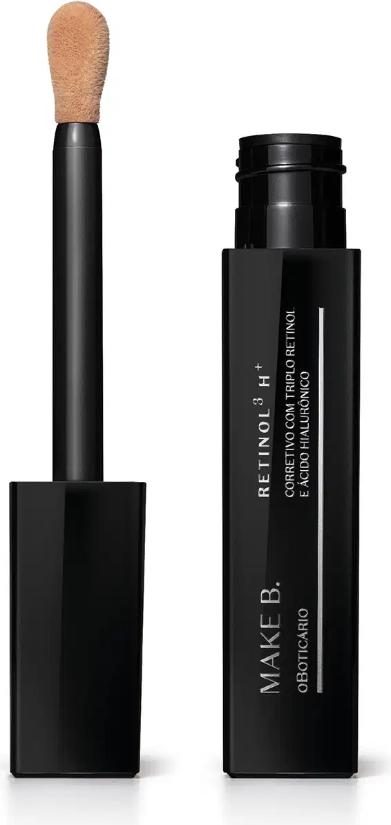 Frasco preto de corretivo líquido da marca Make B. Retinol³ H+ aberto e tampa com aplicador visível na cor preta com ponta em espuma aveludada na cor do produto.