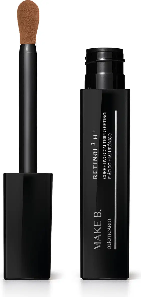 Frasco preto de corretivo líquido da marca Make B. Retinol³ H+ aberto e tampa com aplicador visível na cor preta com ponta em espuma aveludada na cor do produto.