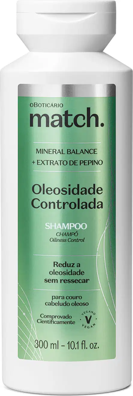 Frasco branco com rótulo verde metalizado e letras pretas e brancas contendo 300ml de shampoo da marca Match Oleosidade Controlada.