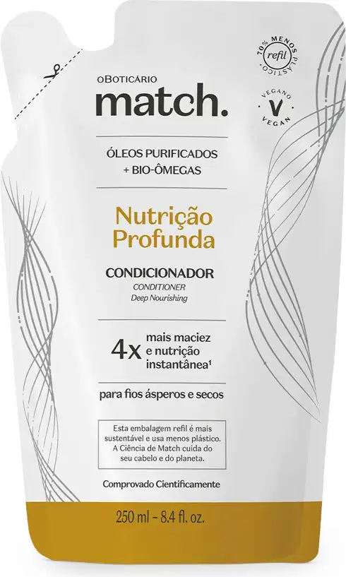 Imagem da embalagem refil de condicionador Match com sachê nas cores branca e Laranja, rótulo com informações sobre nutrição profunda para cabelos ásperos e secos em letras pretas.