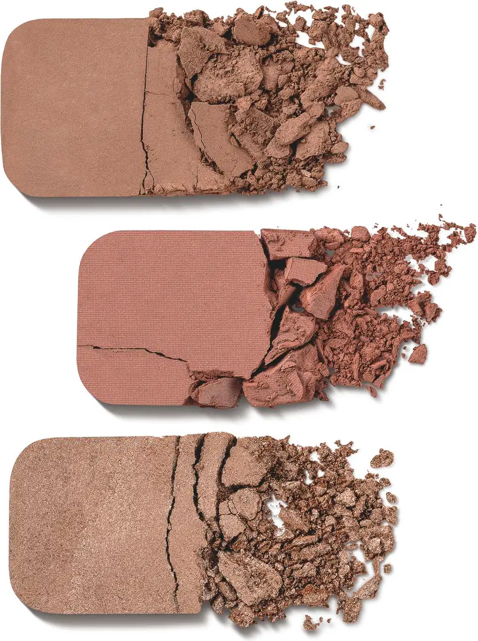 Imagem de três amostras de sombra compacta em tons de marrom, com diferentes texturas e acabamentos, dispostas sobre fundo branco.
