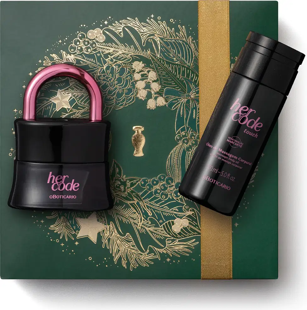 Imagem do Kit Presente Natal Her Code Touch com um vidro preto em formato de cadeado de desodorante colônia e um frasco preto de óleo de massagem corporal sobre uma caixa verde presenteável com estampa natalina.