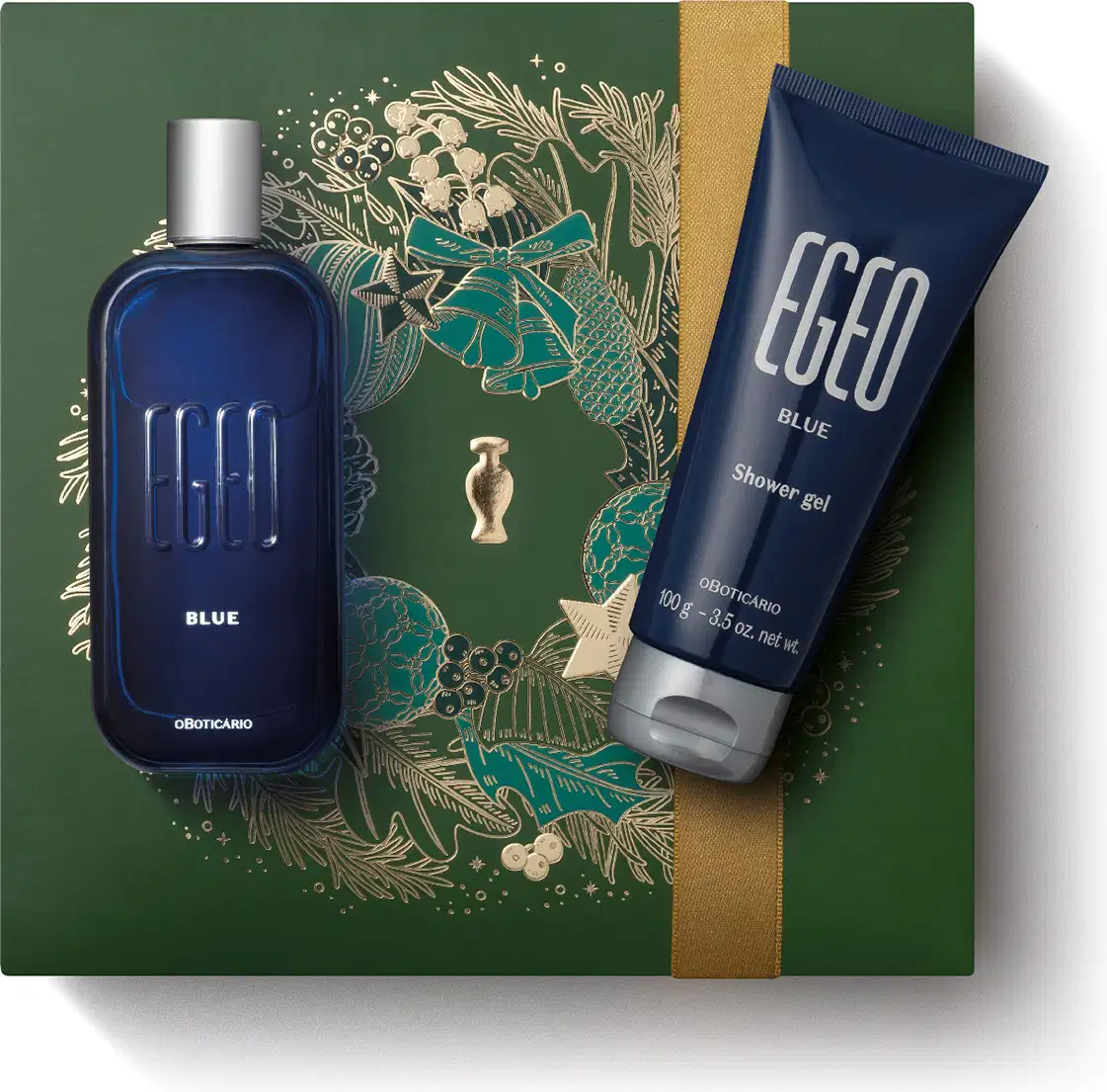 Imagem do Kit Presente Natal Egeo Blue com um vidro azul-marinho de cantos arredondados e tampa prateada de desodorante colônia e uma bisnaga azul-marinho e prata de shower gel sobre uma caixa verde presenteável com estampa natalina.