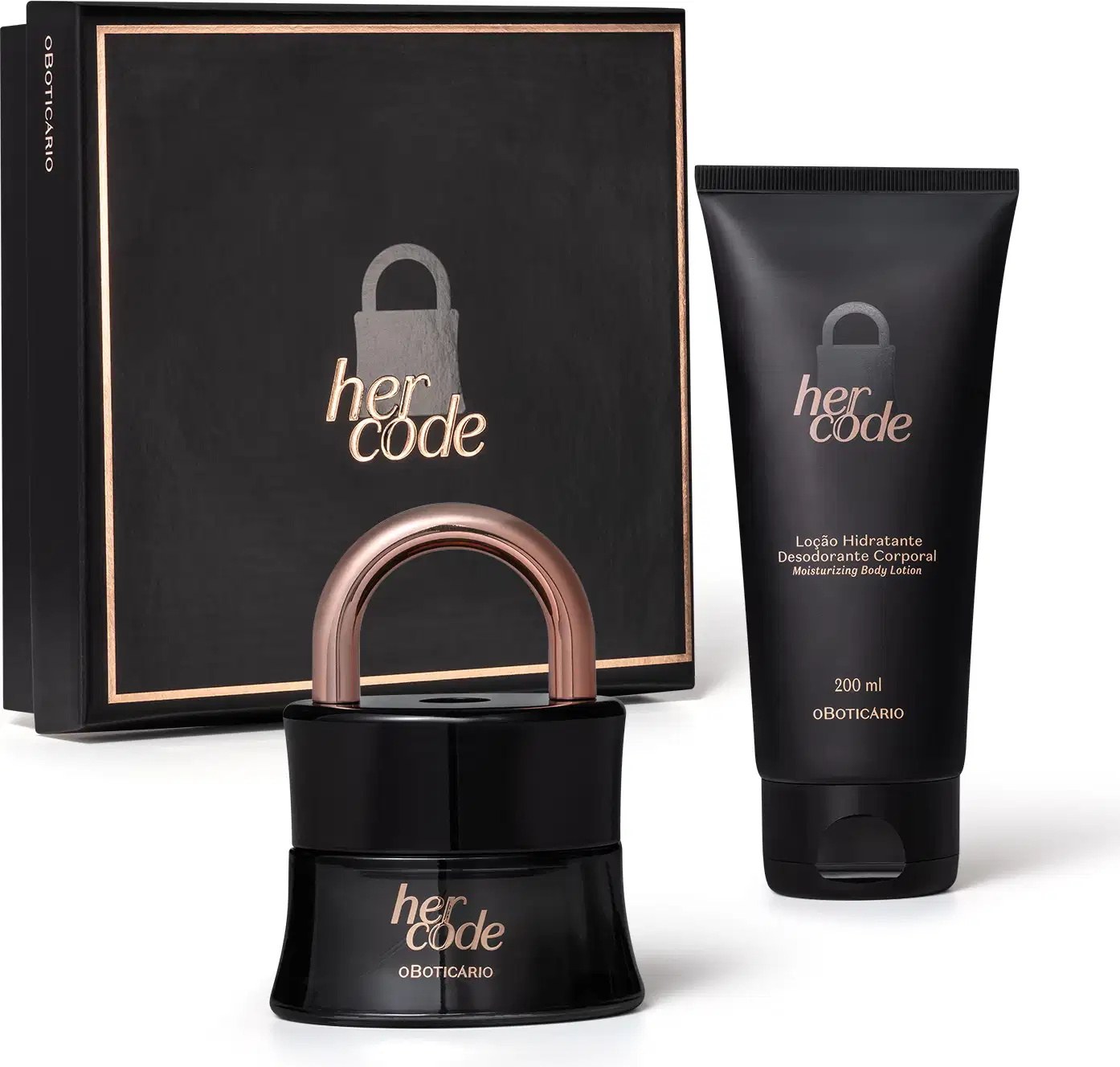 Imagem de uma caixa preta com rótulo dourado, vidro de item de perfumaria Her Code na cor preta em formato de cadeado com arco dourado e bisnaga preta de loção hidratante corporal da mesma marca.