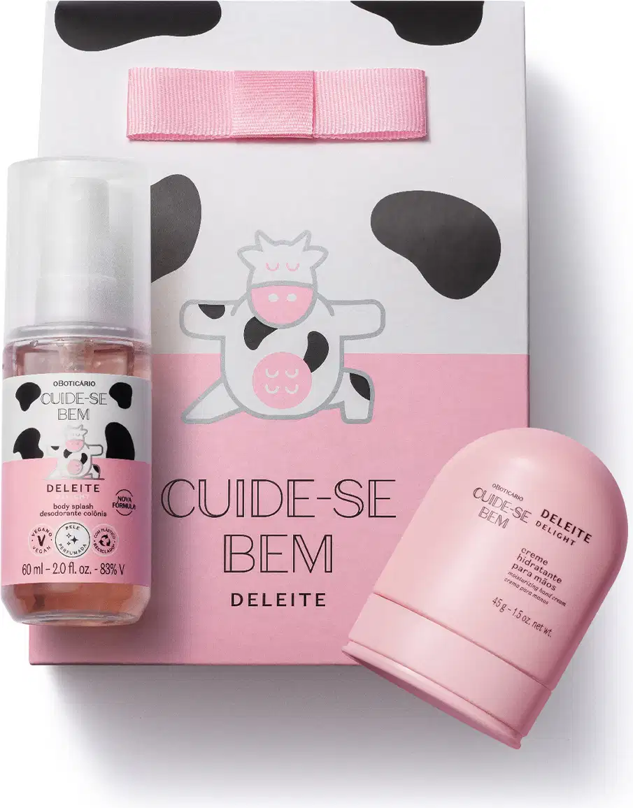 Imagem de um tubo compacto de creme para as mãos, frasco com líquido rosa de body splash e sacola de presente. Todos da linha Cuide-se Bem Deleite em tons de rosa, preto e branco com ilustração de vaquinha.