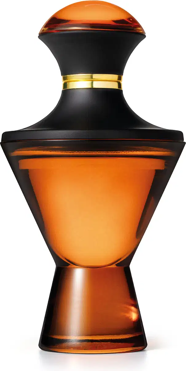 Imagem de um frasco marrom e preto de Eau de Parfum da marca Hadiya com um formato cônico e elegante, com tampa arredondada, em tons de laranja e preto. A embalagem traz 75ml do produto.