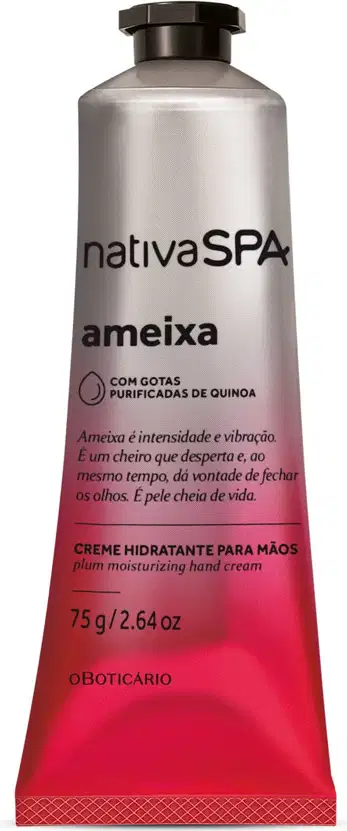 Imagem do tubo de creme hidratante para mãos da marca Nativa SPA Ameixa, em embalagem de bisnaga de 75g. Possui rótulo em tons de rosa e prateado, contendo informações sobre o produto em letras pretas e tampa preta.