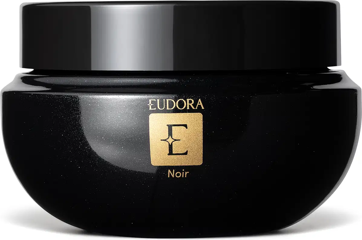Pote preto Creme Hidratante Desodorante Corporal Eudora Noir, com tampa preta e rótulo dourado com a inscrição "Noir". O produto possui embalagem escura e elegante, com design minimalista.