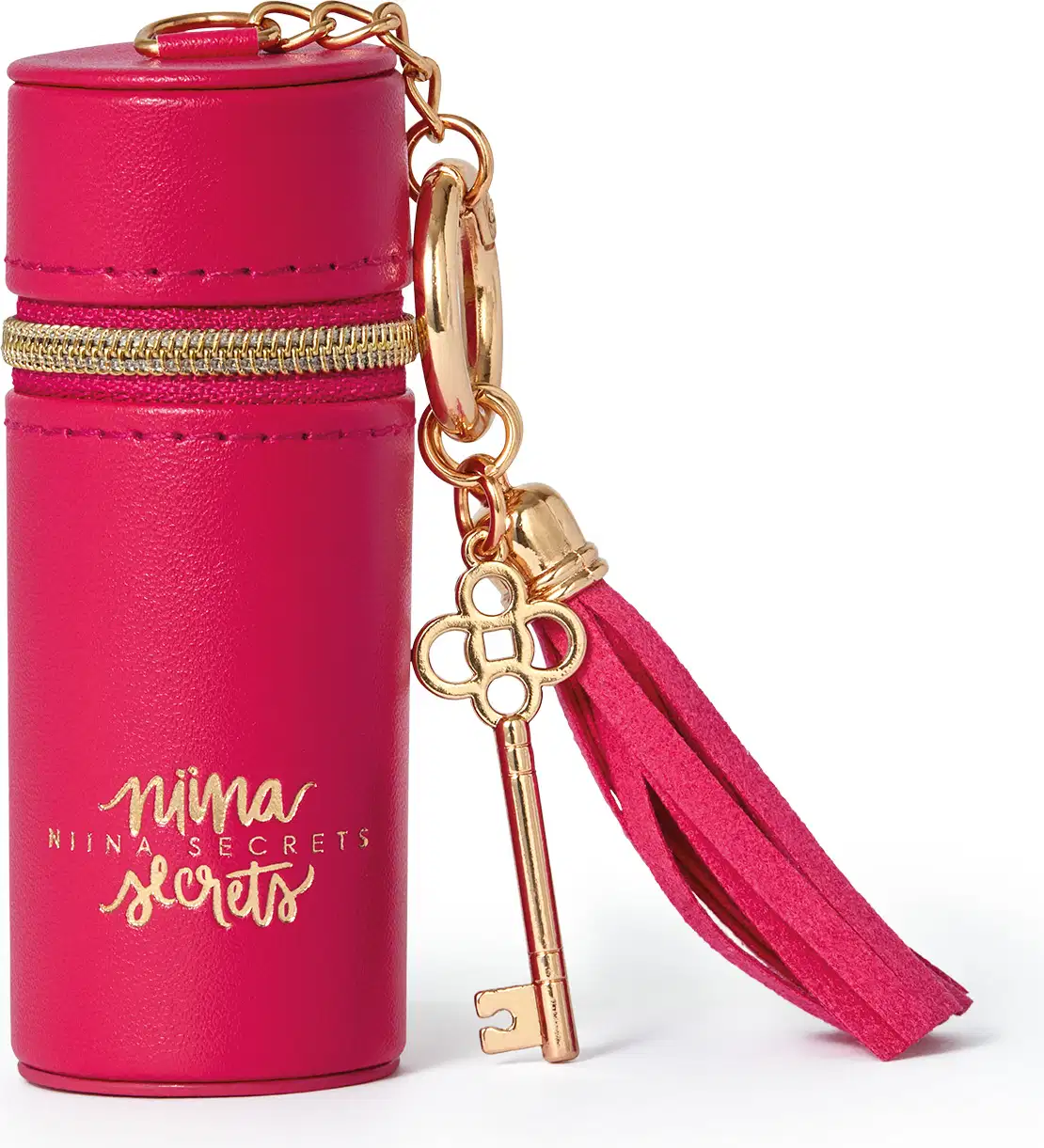 Acessório Porta Batom da marca Niina Secrets, em formato cilíndrico, com tampa rosada e detalhes dourados, com texto impresso "Niina Secrets" em dourado. Com pingente em forma de chave dourado.
