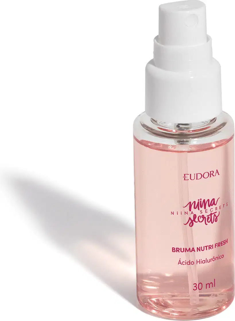 Frasco spray 30ml Eudora Niina Secrets Bruma Nutri Fresh com líquido rosa claro e tampa branca.