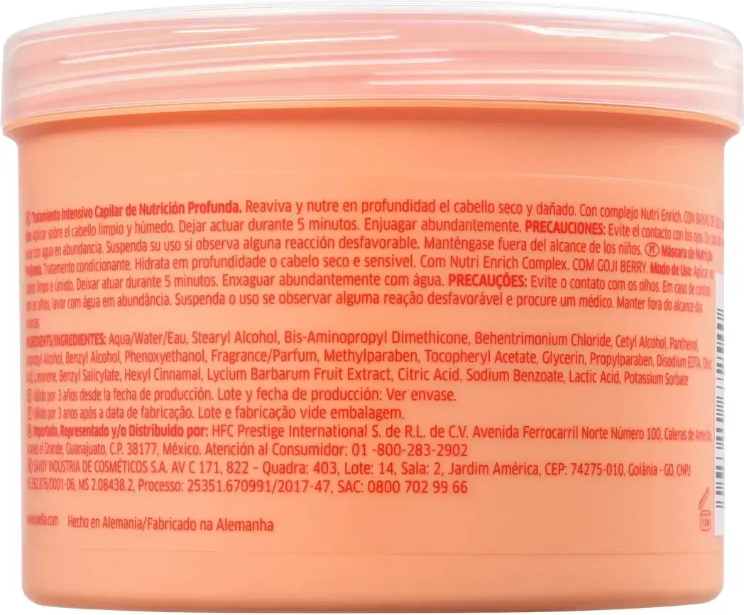 O produto apresentado é um creme de tratamento para cabelos da marca Wella Professionals, da linha Nutri-Enrich. A embalagem é um pote plástico de cor laranja, com tampa branca, contendo 500 ml do produto.