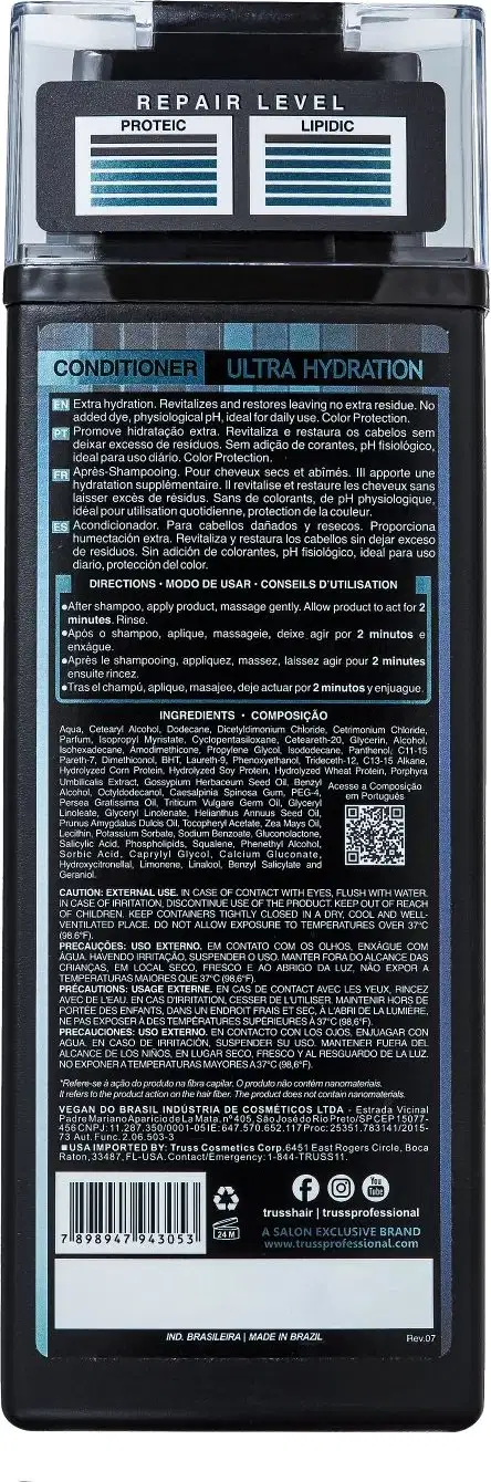 O produto é um condicionador capilar da linha Ultra Hydration da marca TRUSS. O rótulo apresenta barras de nível indicando os níveis de proteína e lipídios para reparação.