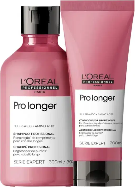 A imagem mostra um kit da L'Oréal Professionnel Pro Longer com um frasco arredondado de shampoo e  com uma bisnaga de condicionador, ambos de cor rosa escuro, rótulo branco e tampa preta.