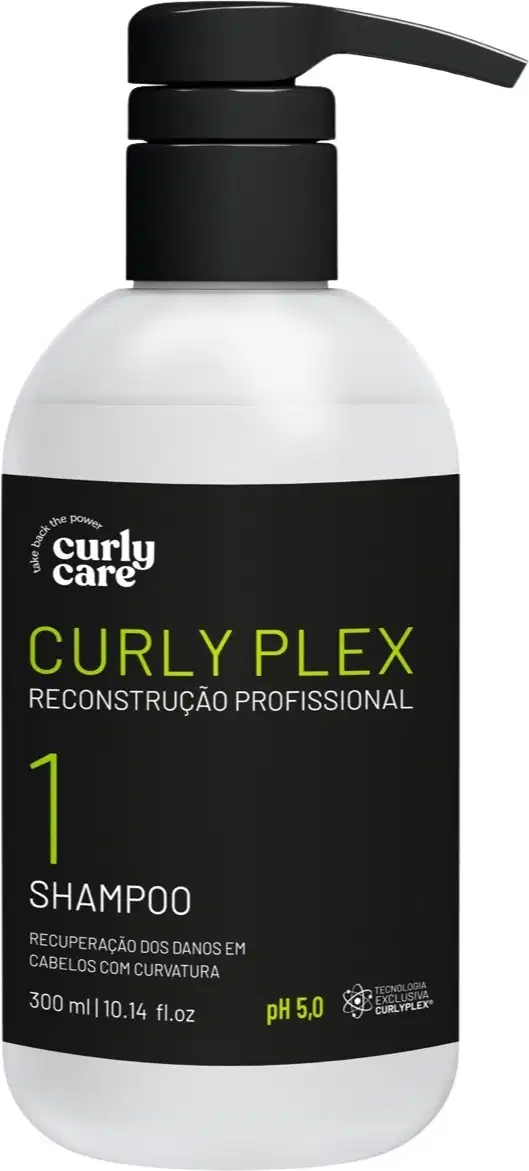 Shampoo para cabelos cacheados da linha Curly Plex da marca Curly Care. Embalagem plástica branca e preta com bomba dosadora preta. Rótulo preto com detalhes em verde, exibindo o nome do produto.