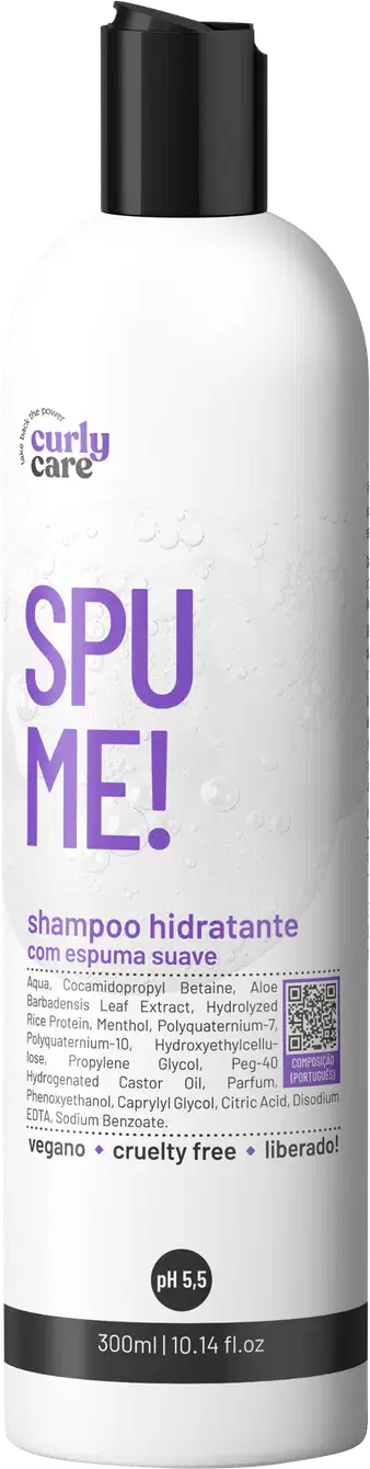 Shampoo hidratante com espuma suave da linha Curly Care. Embalagem plástica branca opaca com tampa preta. Rótulo com o nome do produto "SPUME!" em letras grandes na cor roxa.