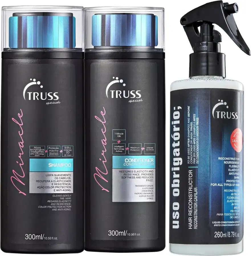 A imagem mostra três produtos da marca TRUSS, com dois frascos pretos de shampoo e condicionador da linha Miracle, com detalhes em azul e rosa claro, e do lado direito, um borrifador plástico preto com fundo azulado.