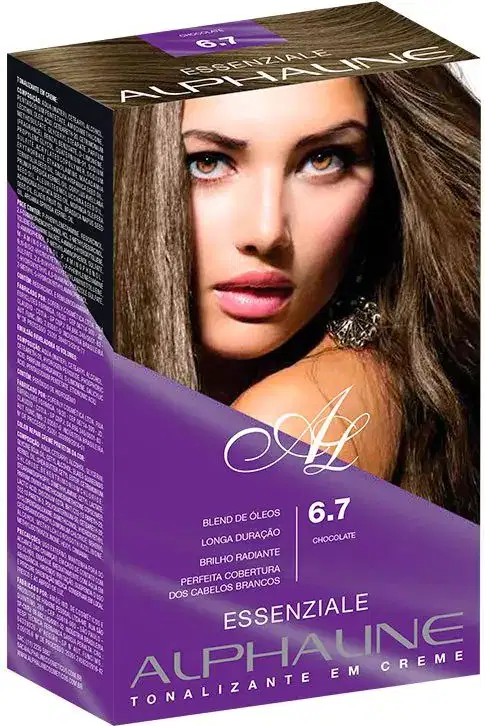 É uma caixa de tinta para cabelo da marca Alpha Line, da linha Essenziale. A embalagem é uma caixa retangular de cor roxa, com letras em branco. Há a imagem de uma mulher com cabelos longos e castanhos.