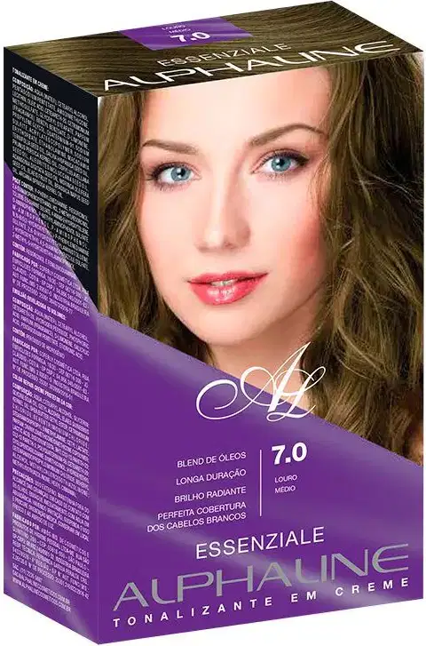 Caixa de tinta para cabelo Essenziale Alphaline, tonalizante em creme. A embalagem é uma caixa retangular de cor roxa escura com detalhes em branco. Há uma imagem de uma modelo com cabelo loiro médio.