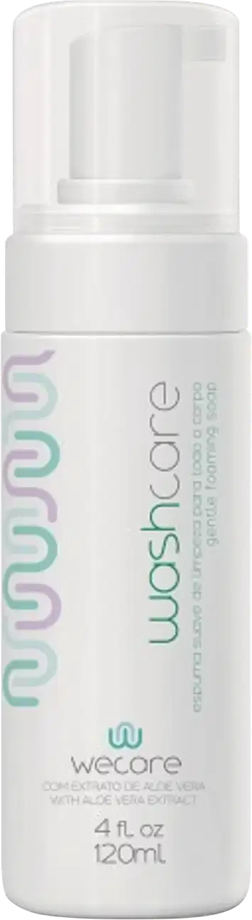 Embalagem em frasco plástico branco, tampa pump. Rótulo com o nome do produto em letras verdes e brancas. Informações adicionais no rótulo incluem "120ml" e "com extrato de Aloe Vera".