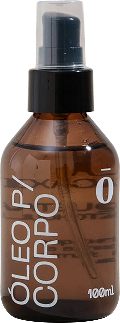 Frasco de spray de 100 ml com rótulo em preto e branco contendo a inscrição "Óleo para Corpo" em destaque.