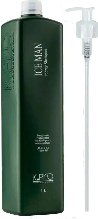 Shampoo e frasco de aplicador da linha K.Pro. O shampoo vem em uma embalagem plástica verde escura de 1 litro com o nome "Ice Man" e a marca "K.Pro" em letras brancas.