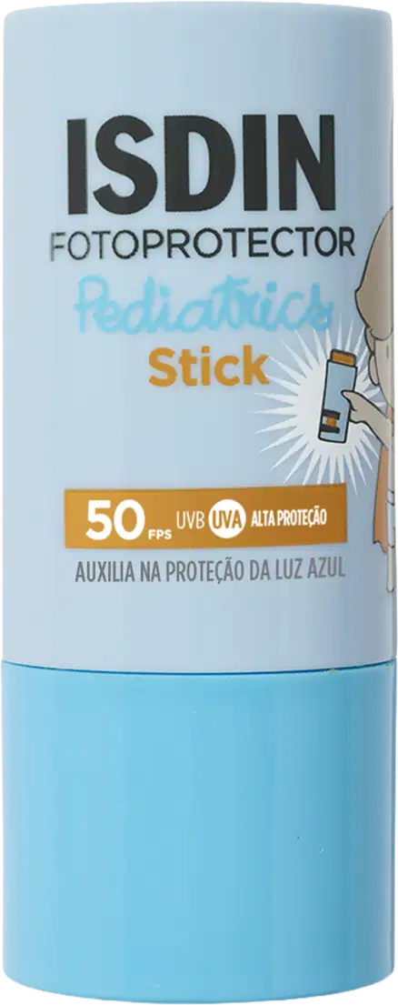Protetor solar ISDIN Fotoprotector Pediatrics Stick FPS 50 em embalagem cilíndrica azul e branca com indicação UVB/UVA.