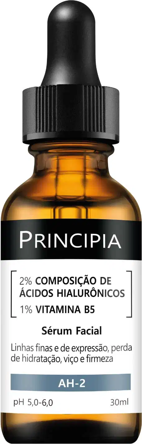 Frasco de vidro âmbar com conta-gotas preto contendo sérum facial Principia com 2% de ácidos hialurônicos e 1% de vitamina B5, indicado para linhas finas e perda de hidratação.