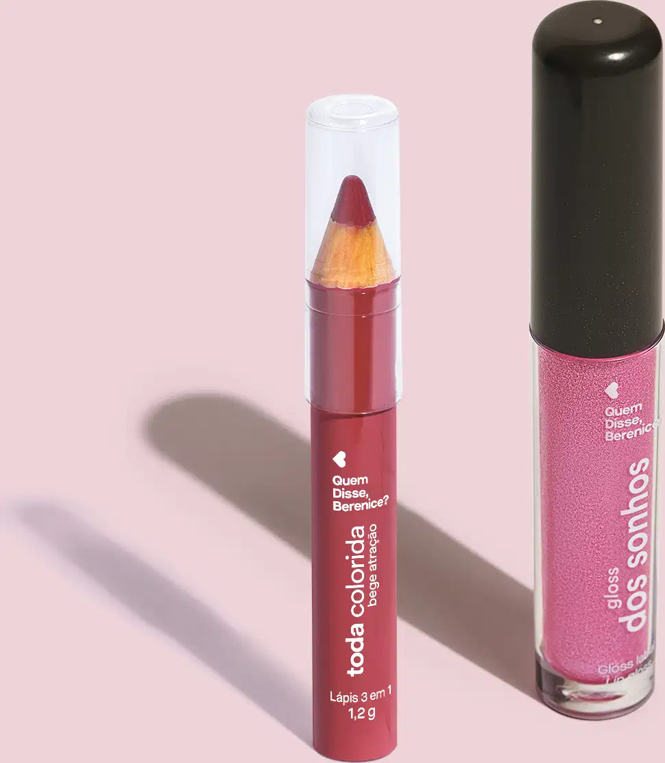Lápis 3 em 1 Toda Colorida Bege Atração com corpo bege e tampa transparente e gloss labial Gloss dos Sonhos na cor nude com tubo transparente e tampa preta em fundo lilás.