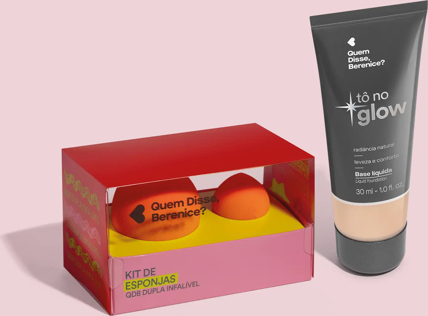 Kit com duas esponjas e base líquida.