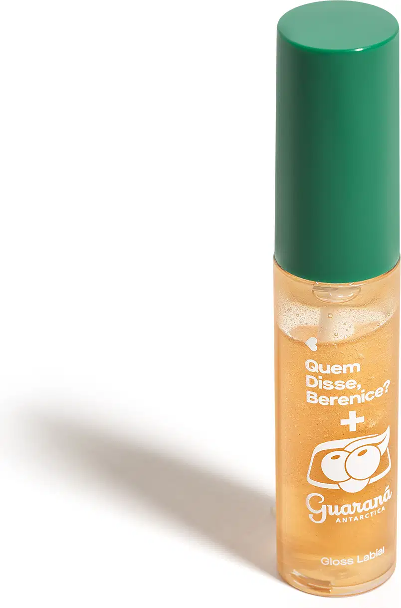 Frasco com líquido dourado e rótulo com texto em português, acompanhado de uma tampa verde. O produto é identificado como "Quem disse, Berenice?" e "Gloss Labial", indicando tratar-se de um gloss labial.