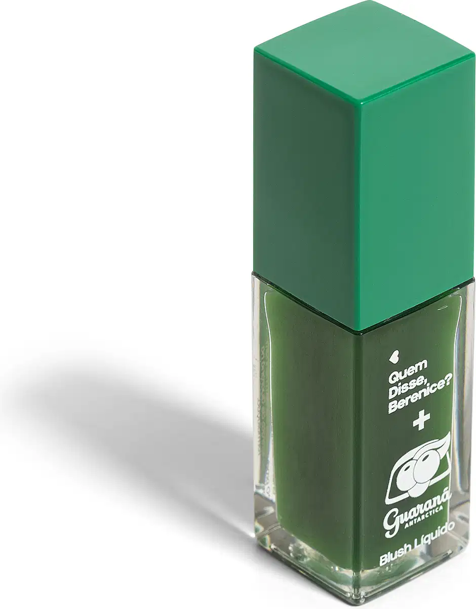 Frasco de blush, com embalagem quadrada de cor verde, contendo texto "Guem Diesse Berente?" e o logo da marca.