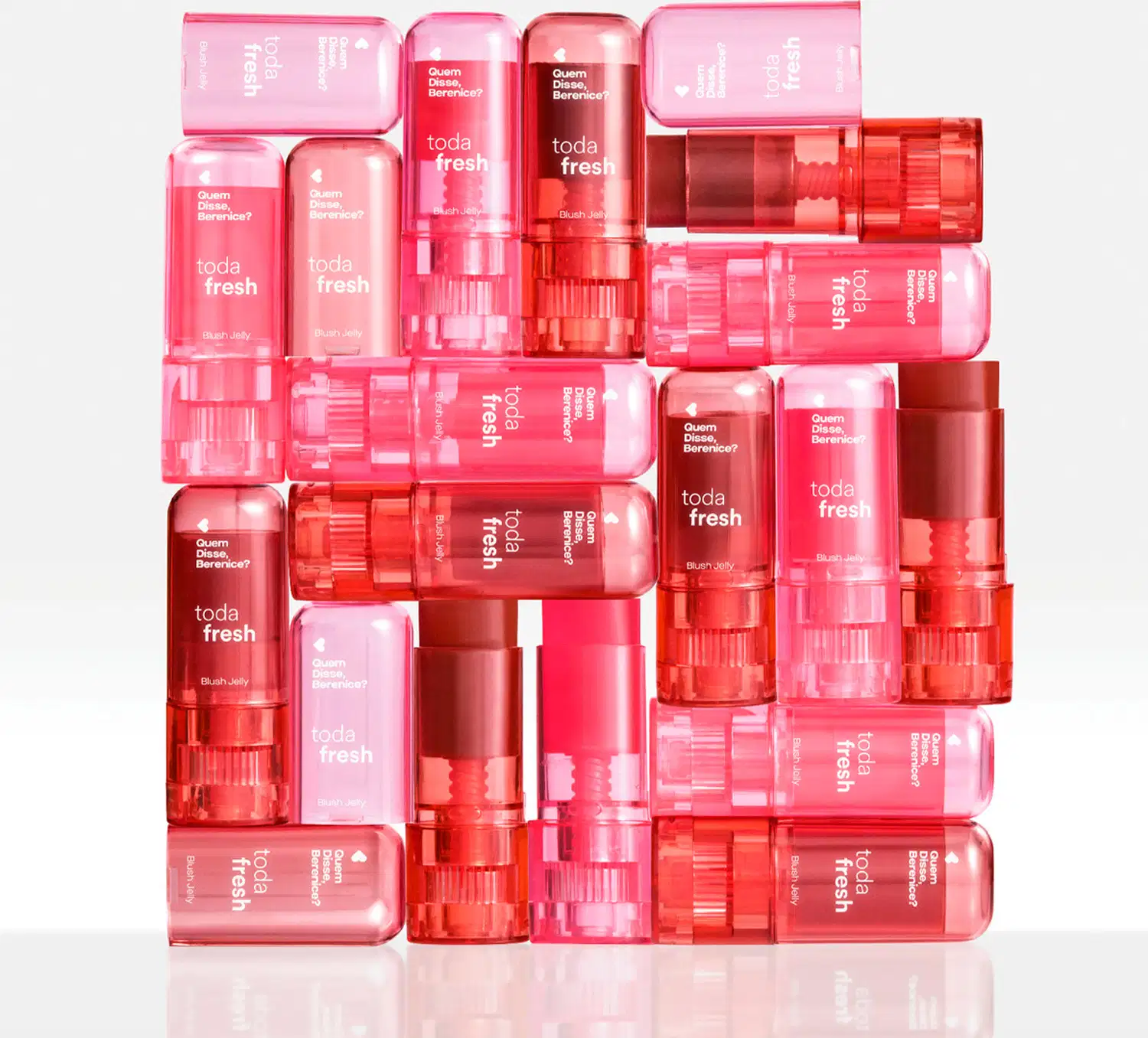 Diversas embalagens do blush jelly Toda Fresh Quem Disse, Berenice? empilhados.