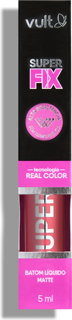 O produto apresentado é um batom líquido matte da marca Vult, da linha Super Fix. O produto está dentro da caixa, que é preta com detalhes em rosa, exibindo o logotipo da marca e o nome do produto.
