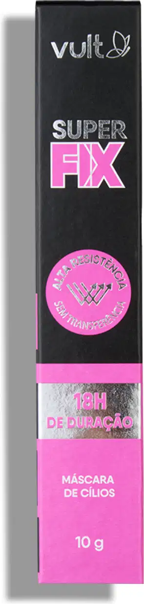 A embalagem é uma caixa preta com o logotipo da marca e o nome do produto em destaque. A caixa também exibe informações sobre a duração da máscara, que é de 18 horas. A cor predominante é o rosa, que aparece no texto e em um selo na embalagem.
