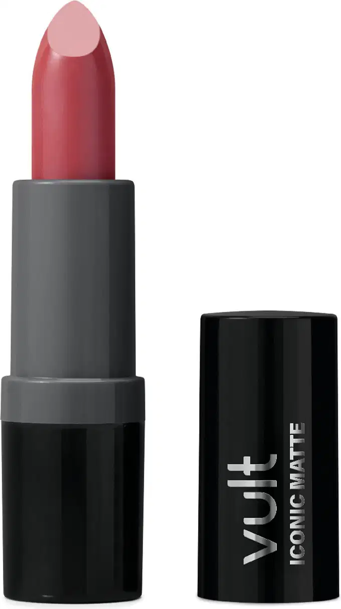 Batom bala rosa matte da marca Vult, com embalagem preta e rótulo com o nome da marca em prata, escrito "Vult Iconic Matte".