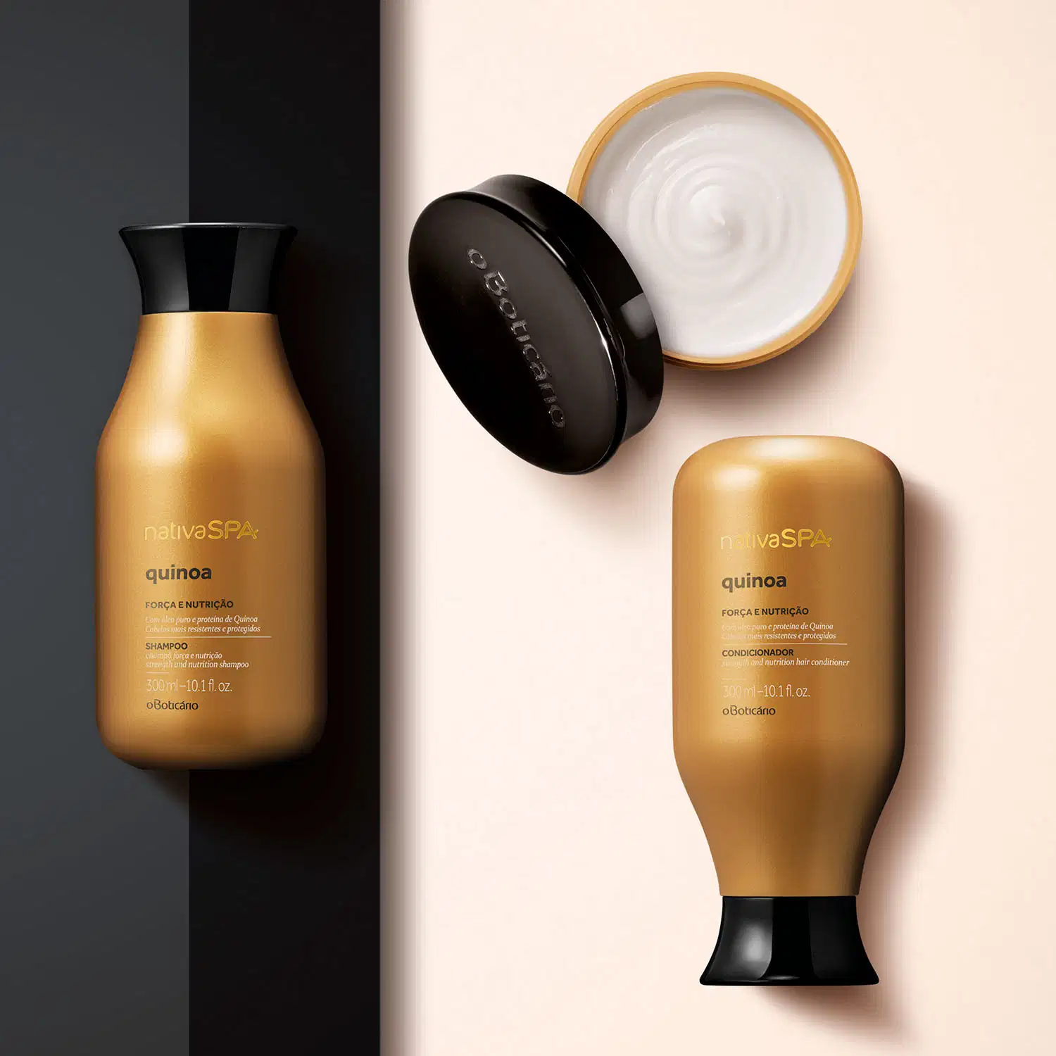 Pote amarelo aberto, mostrando o creme branco dentro, tampa preta apoiada ao lado, de máscara capilar Nativa SPa Quinoa e dois frascos, um de shampoo e outro de condicionador da mesma marca, sobre fundo preto e branco.